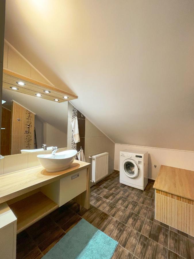 Pine&Chill2 Apartments Balatonalmádi Exteriör bild